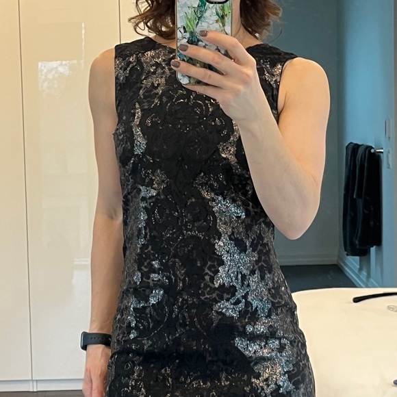 Eli’s Tahari sequinned dress - Picture 2 of 5